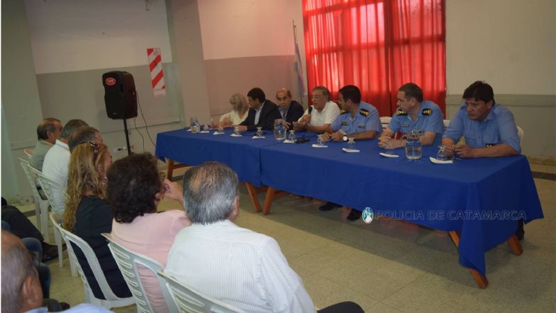 Reunión entre Policías Retirados y la plana mayor