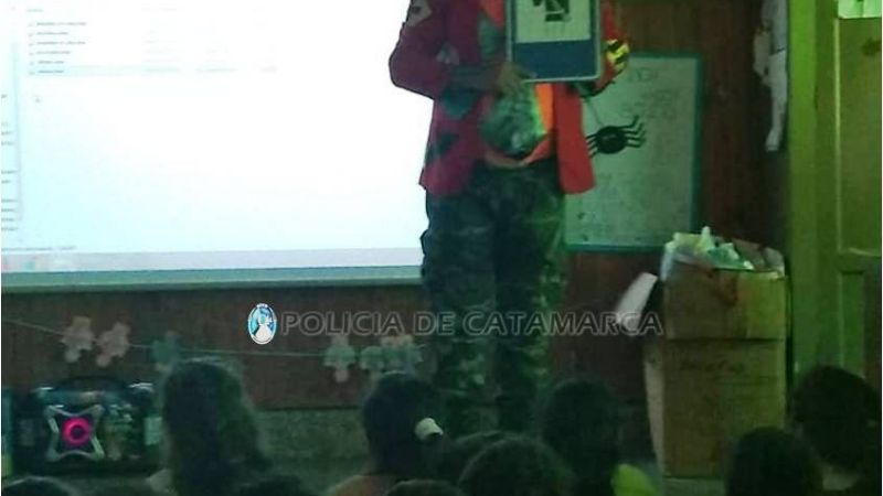 Charlas de seguridad vial en un Colegio de la Capital