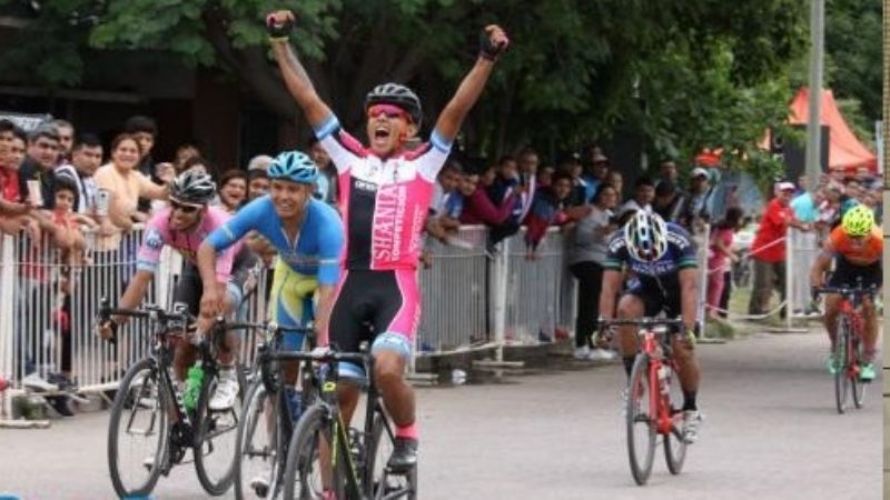 Federico López (Chamical) se llevó la 1ra. Vuelta de Chumbicha
