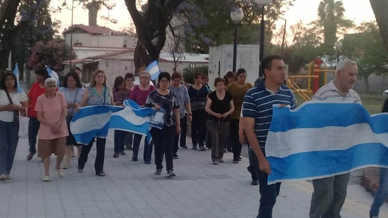 Oración y procesión rogando por la Patria