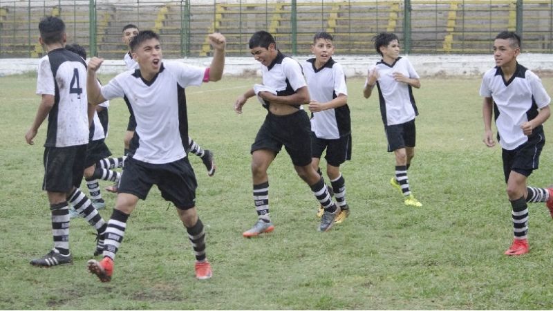 Pibes catamarqueños Sub 13 y Sub 15 vencieron a riojanos