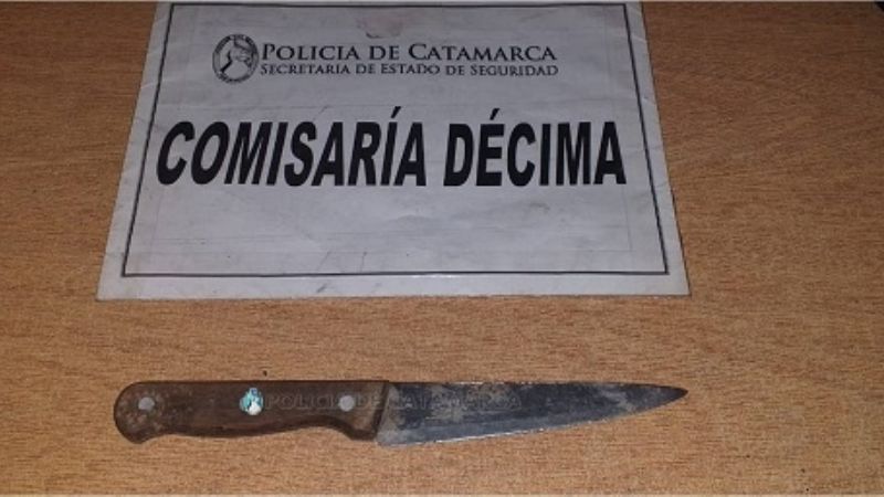 Amenazó a su padre con cuchillo