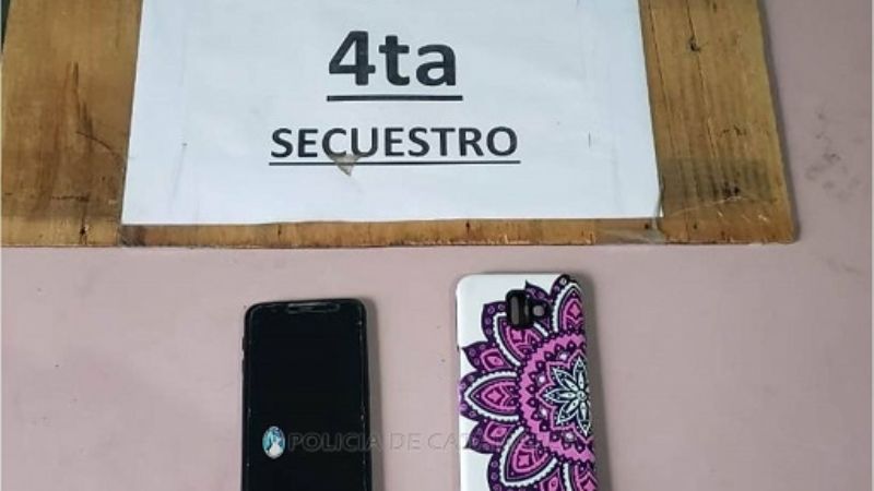 Detienen a dos arrebatadores