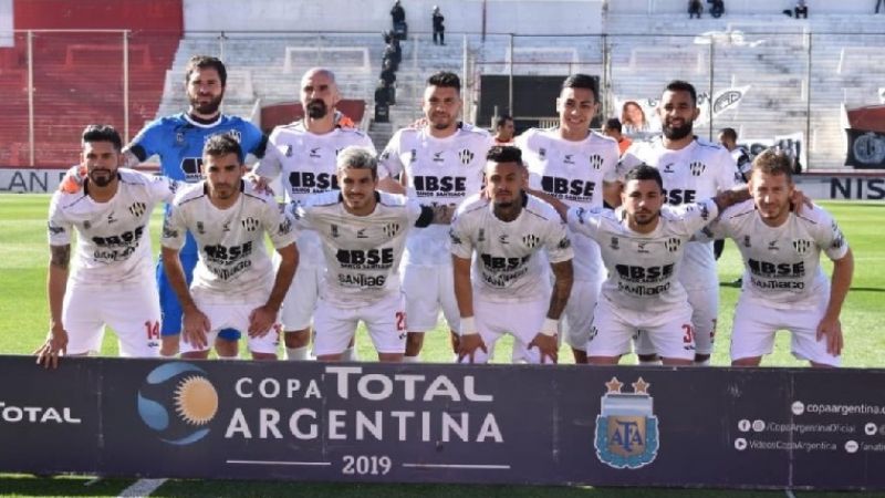 C. Córdoba (Sgo.) y Estudiantes, en Copa Argentina