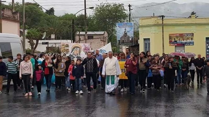 La comunidad de Paclín vive a pleno los 150 años de la parroquia