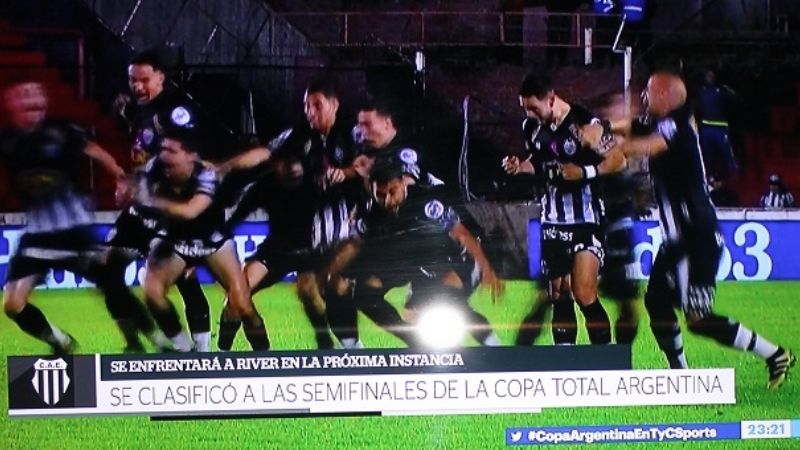 Estudiantes (BA) a la “semi” de Copa Argentina con River