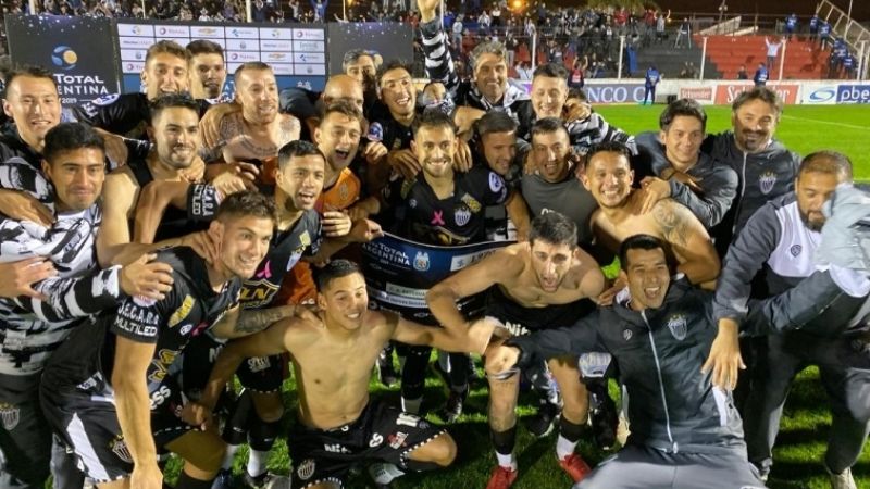 Estudiantes (BA) a la “semi” de Copa Argentina con River