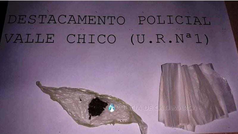 Secuestran dos motos y droga en Valle Chico