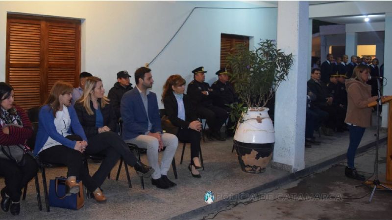 Reconocimiento a policías por la campaña “Empoderémonos"