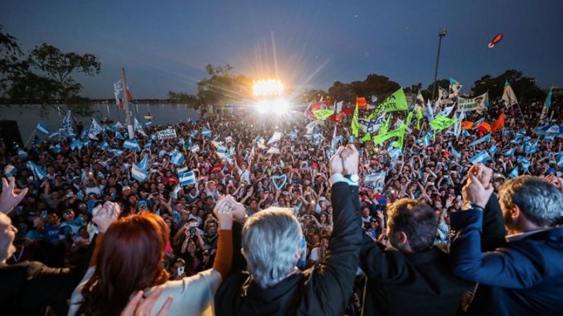 Alberto Fernández y Cristina encabezaron el acto por el Día de la Lealtad