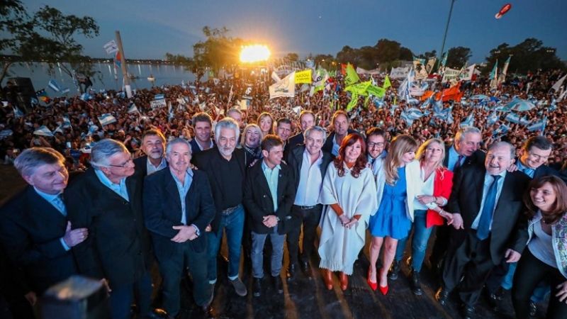 Alberto Fernández y Cristina encabezaron el acto por el Día de la Lealtad