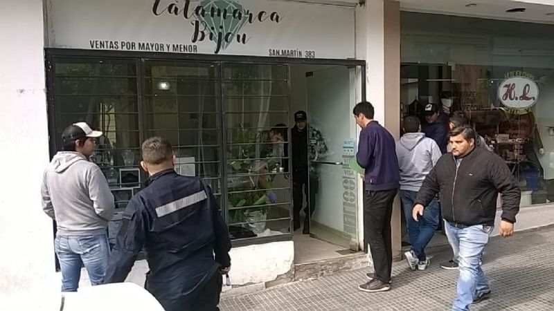 Robaron en una joyería del centro