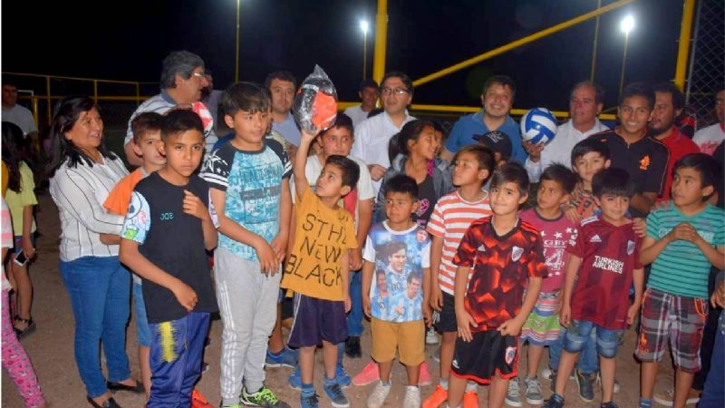 Cancha de césped sintético en Salado