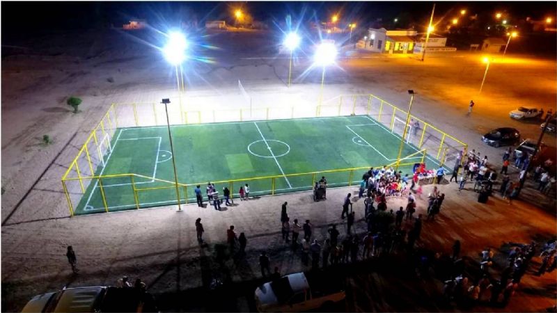 Cancha de césped sintético en Salado