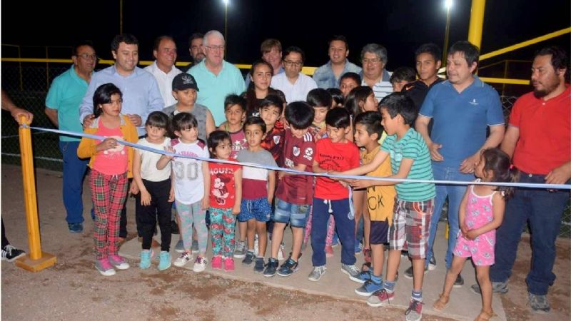 Cancha de césped sintético en Salado