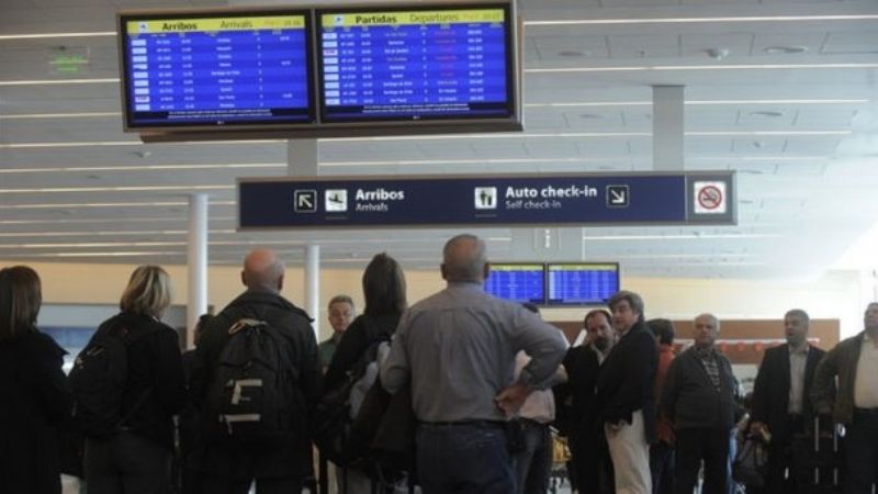 Los pilotos ratificaron el paro, a pesar del pedido de Alberto