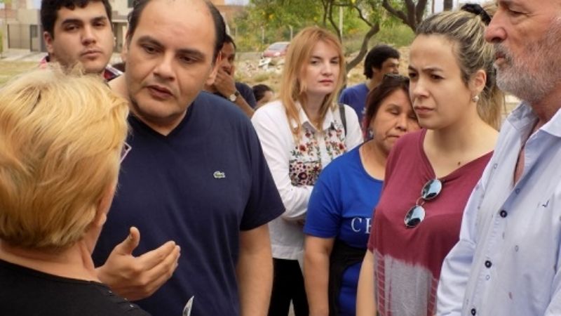 Saadi anunció un ambicioso plan de construcción de veredas