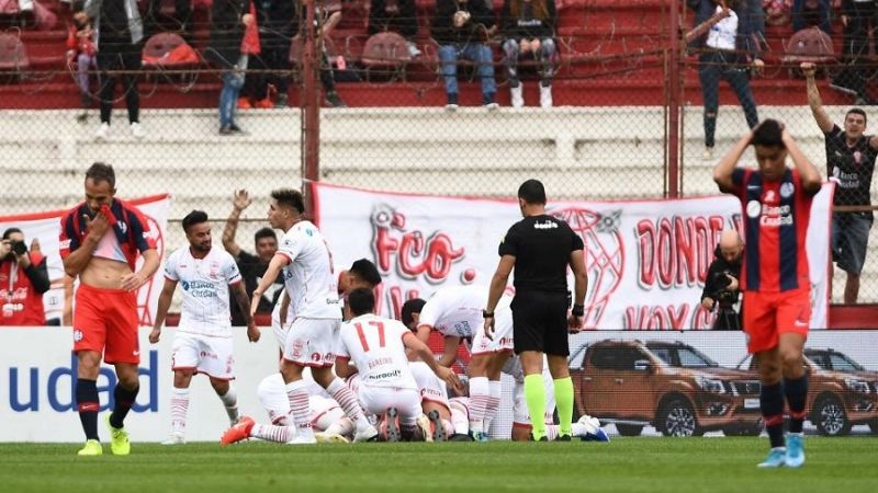 Vélez venció a Central y también se acercó a Boca