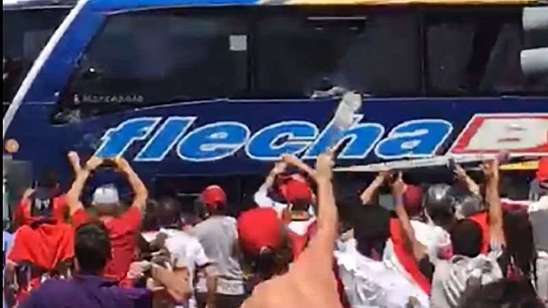 “Hinchas de Boca buscan revancha con el micro de River”