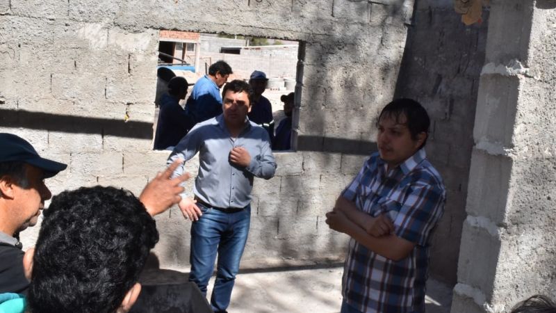 Nóblega recorre obras en distritos de Tinogasta