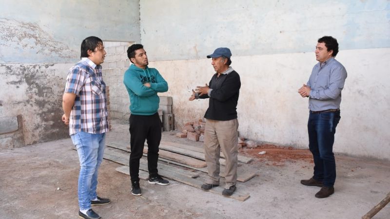 Nóblega recorre obras en distritos de Tinogasta