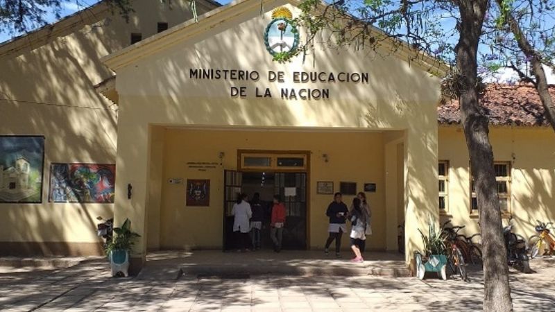 Grave denuncia por maltrato en contra de un profesor en San Antonio