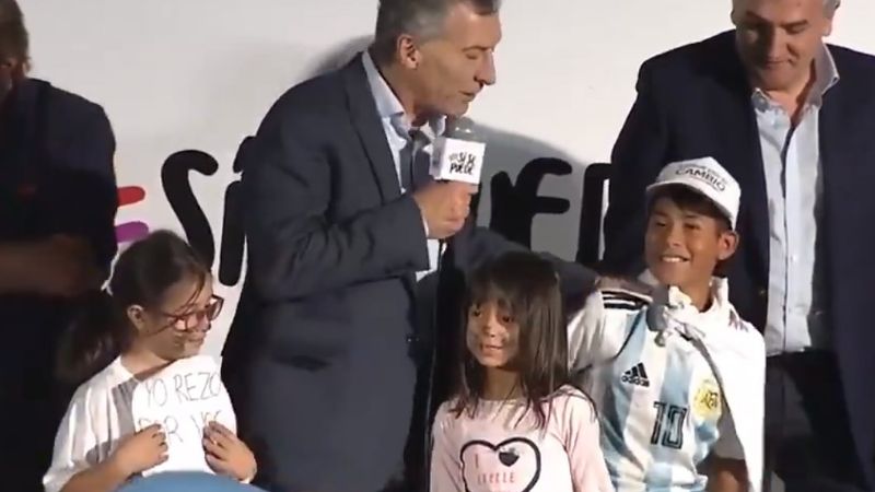 Despreciable rechazo de Macri a un nene