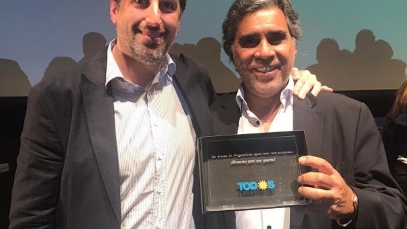 El Frente de Todos entregó reconocimiento al senador Chico