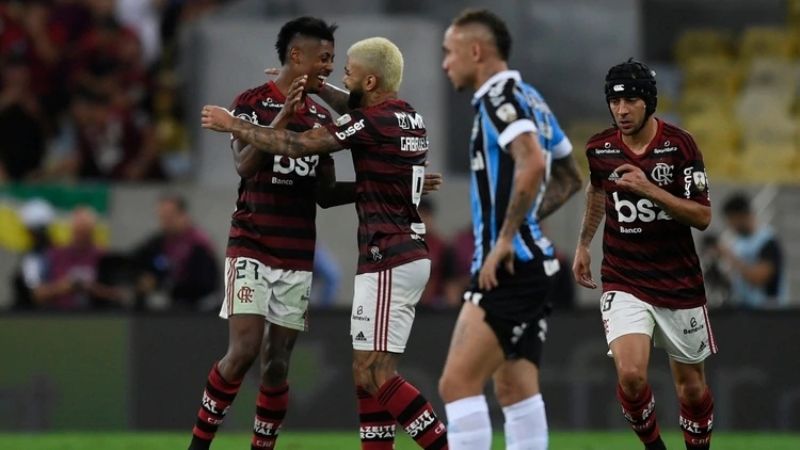 Flamengo goleó a Gremio y va a la final con River