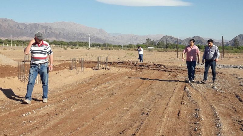 Tareas en el complejo deportivo municipal 'El Gigante'