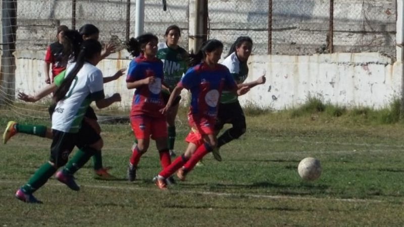 El Fútbol Femenino de Las Chacras juega este sábado