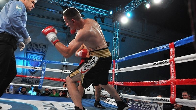 “Monzón” Lovera fulminó a Rizo Patrón y es campeón