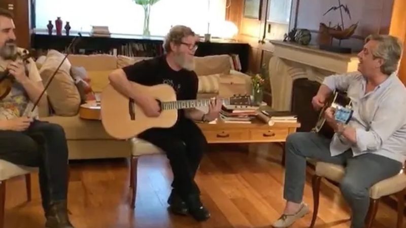 Alberto con Massa, paseo,  y guitarreada con Santaolalla