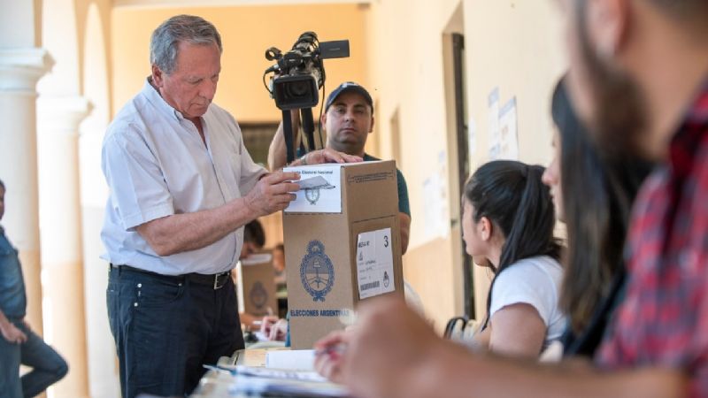 Dusso votó en el Colegio Nacional