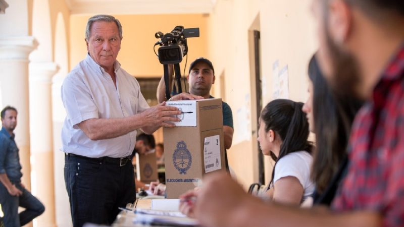 Dusso votó en el Colegio Nacional