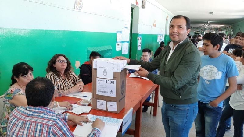 El intendente Sánchez ya votó