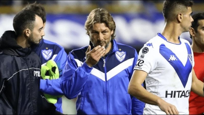 Vélez en alerta por “sondeos” de Boca a Heinze