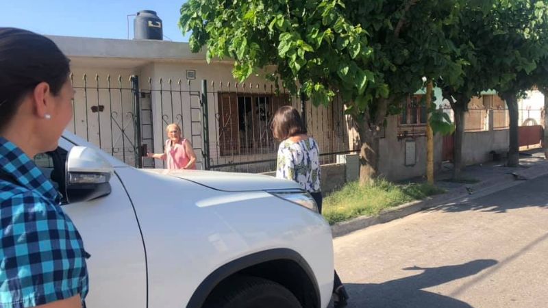 Lucía llevó a una vecina a votar