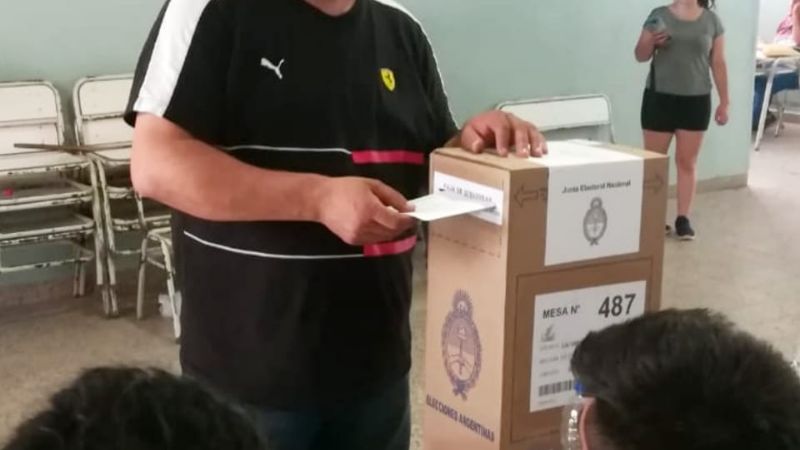 "Lula" Polti eligió la tarde para votar