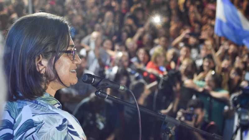 “Vamos a gobernar del lado de la gente”