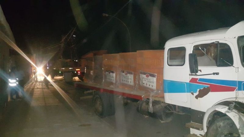 Camión chocó columna y afecta el servicio de energía