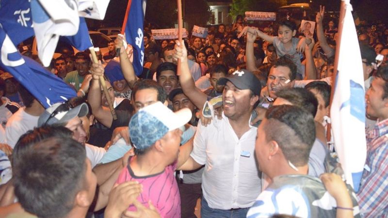 Aplastante triunfo de Sánchez y voto en blanco como tercera fuerza