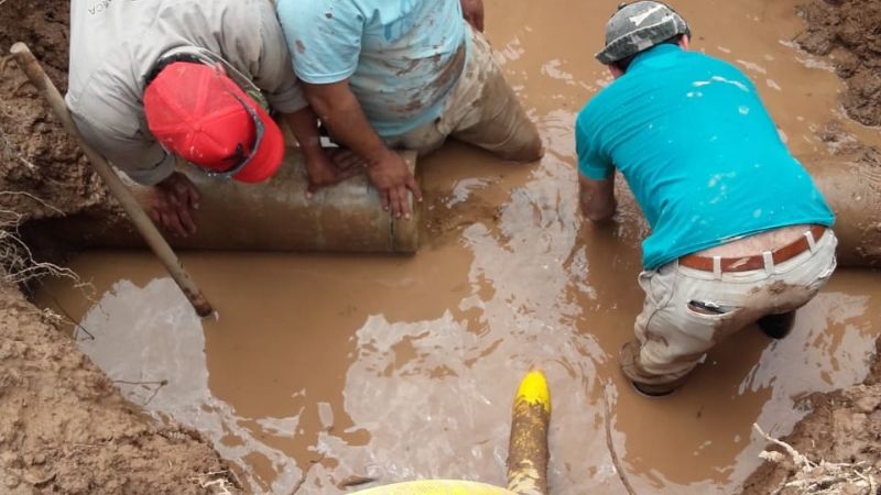 Trabajan en la reparación del acueducto 250 en Recreo