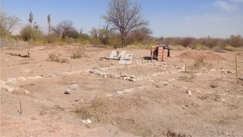 Un hombre de Palo Blanco quedó sin casa y vive en una carpa