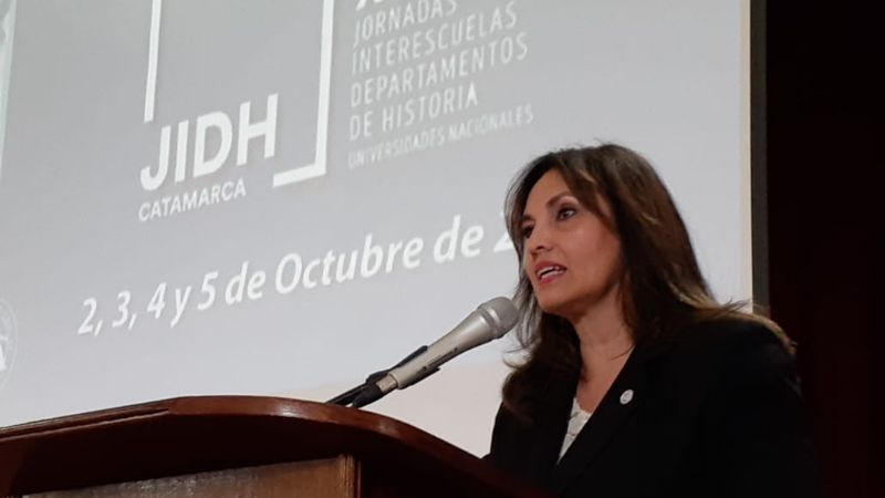 Con un marco multitudinario, comenzaron las Jornadas de Historia