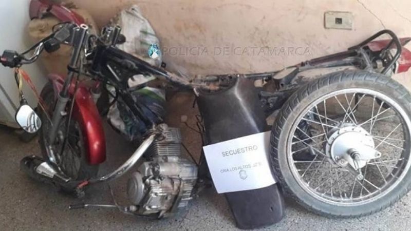 Dejó la moto estacionada frente al hospital y se la robaron