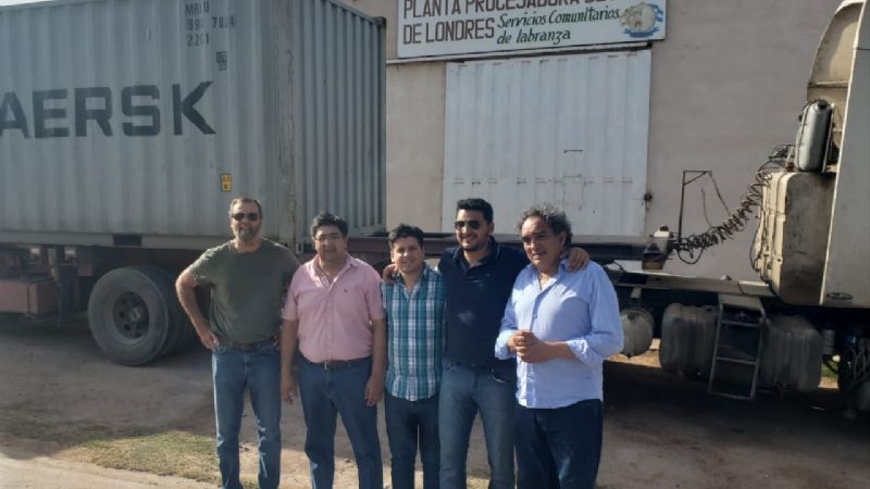 Primera exportación de nueces desde Belén a España