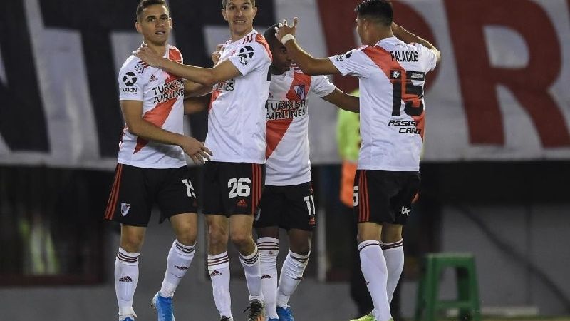 River ganó y es otro de los líderes, en la Superliga