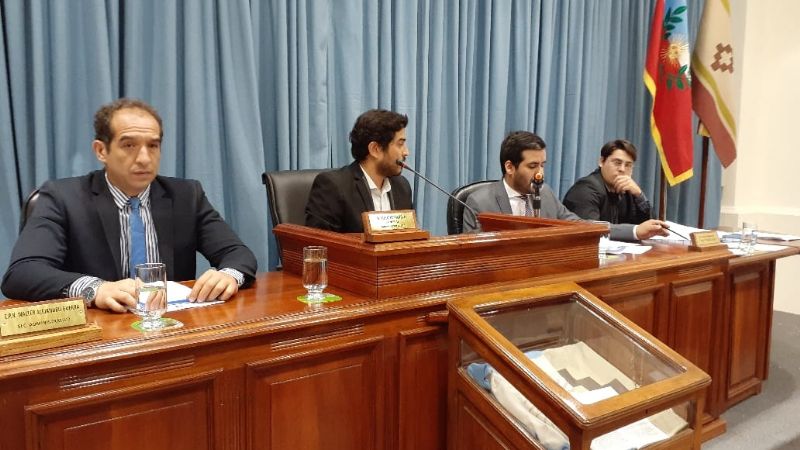 Después de un cuarto intermedio, concejales retomaron la sesión