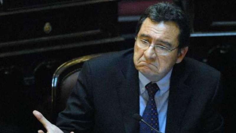 Acusan a Castillo de poner a dirigentes para que pierdan por más de 30 puntos